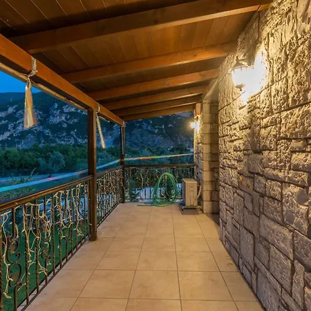 Aphrodite With Private Pool In * Kamena Vourla