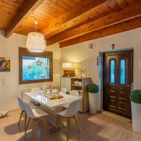Aphrodite With Private Pool In * Kamena Vourla