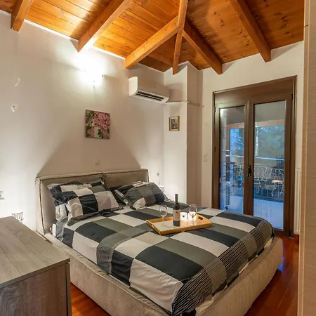 Aphrodite With Private Pool In * Kamena Vourla
