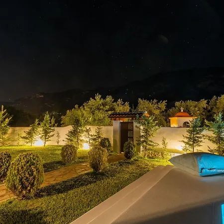 Villa Aphrodite With Private Pool In Kamena Vourla