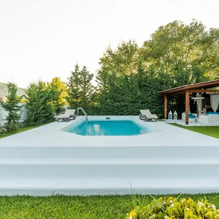 Aphrodite With Private Pool In Villa